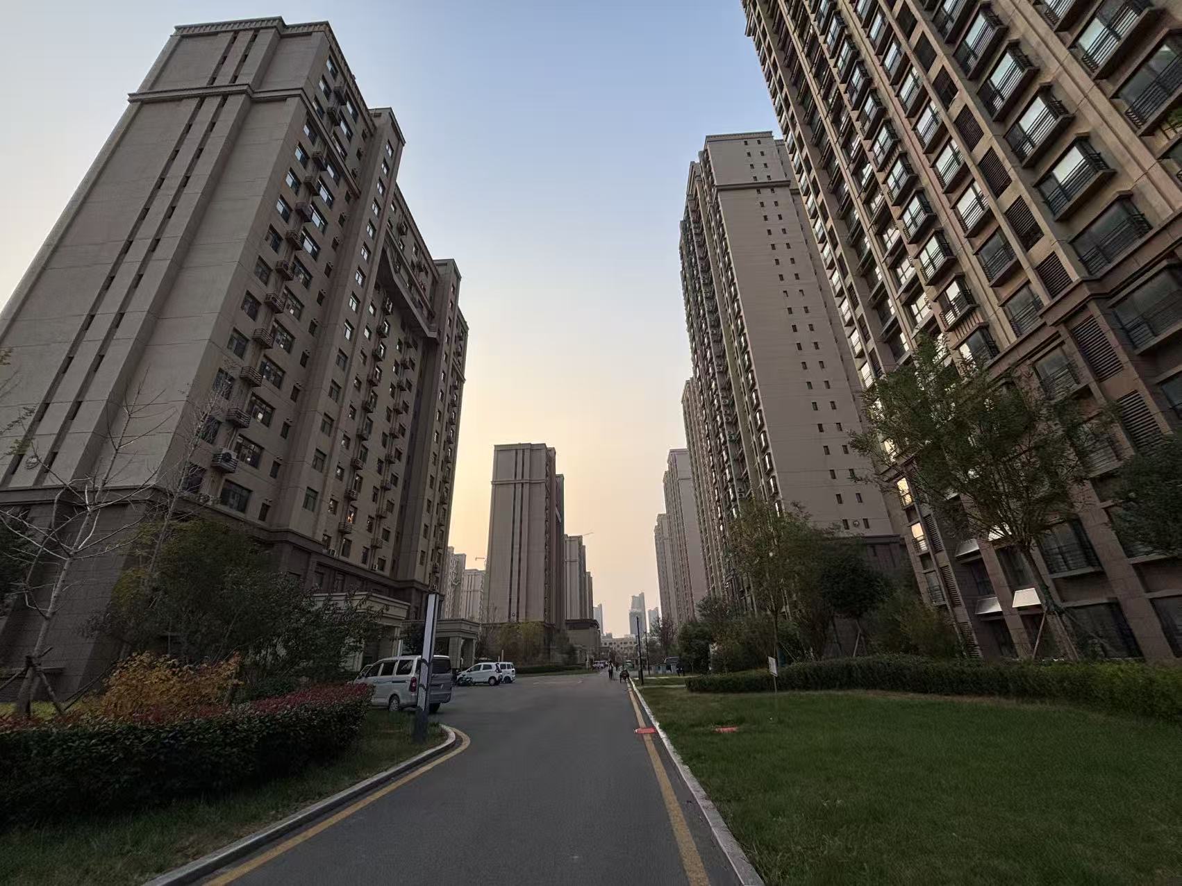 5-县委，大三室两卫带车位